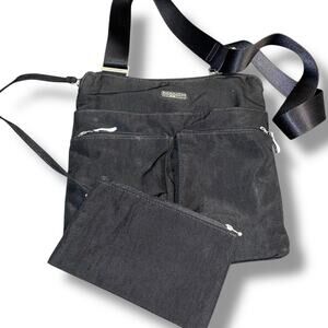 Baggallini Womens Horizon Crossbody Bag Wristlet Detachable Pockets RFID Travel